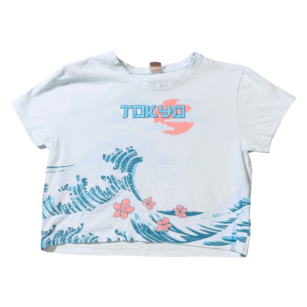 Messy Bun Just Chillin' Size XL Tokyo 95% Cotton Crop Light Blue Short Sleeve